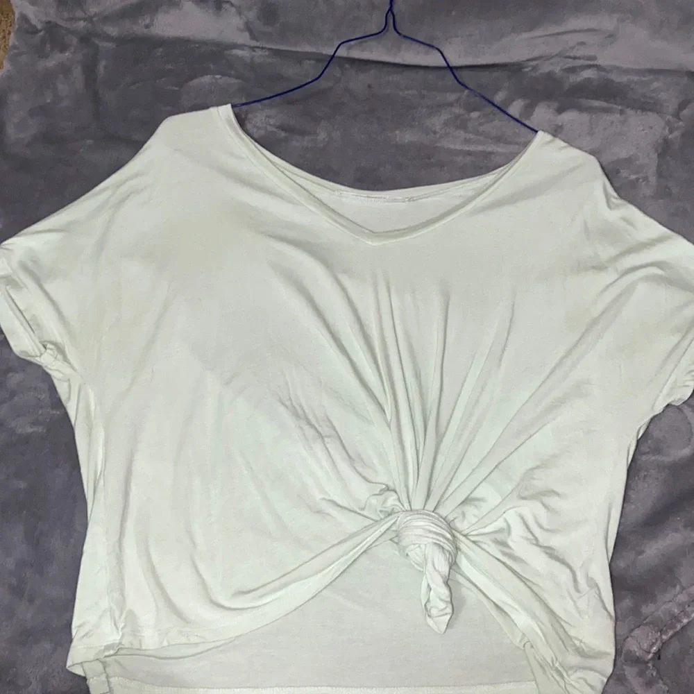 flowy tshirt - Picture 1 of 4